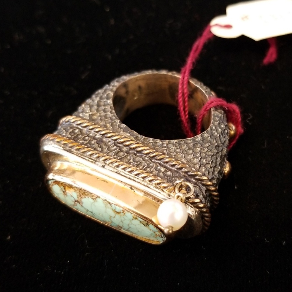 Ring - Picture 2 of 4